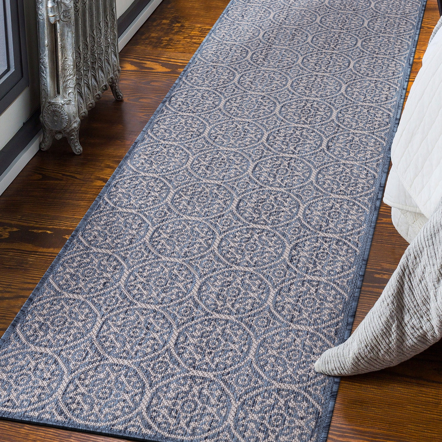 World Rug Gallery Transitional Floral Circles Textured Flat Weave Indoor/Outdoor Area Rug - BLUE 2'x7'