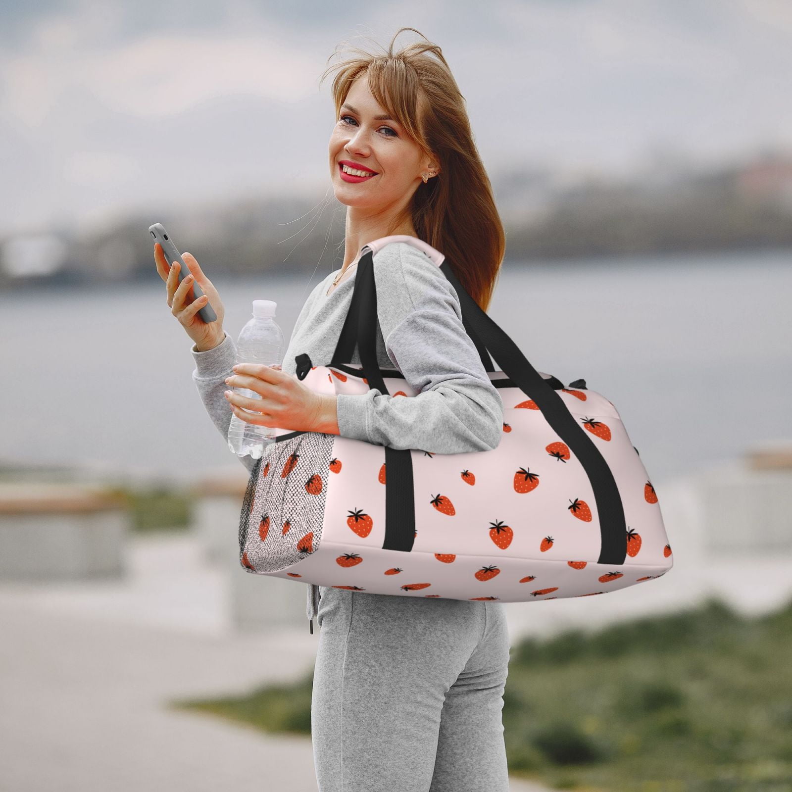 Fuzoiu Strawberry Print Travel Duffle Bag,Carry On Tote Bags,Duffel Bag,Sport Gym Bag, Hospital Bag for Labor and Delivery, Overnight Bag,Luggage Bag