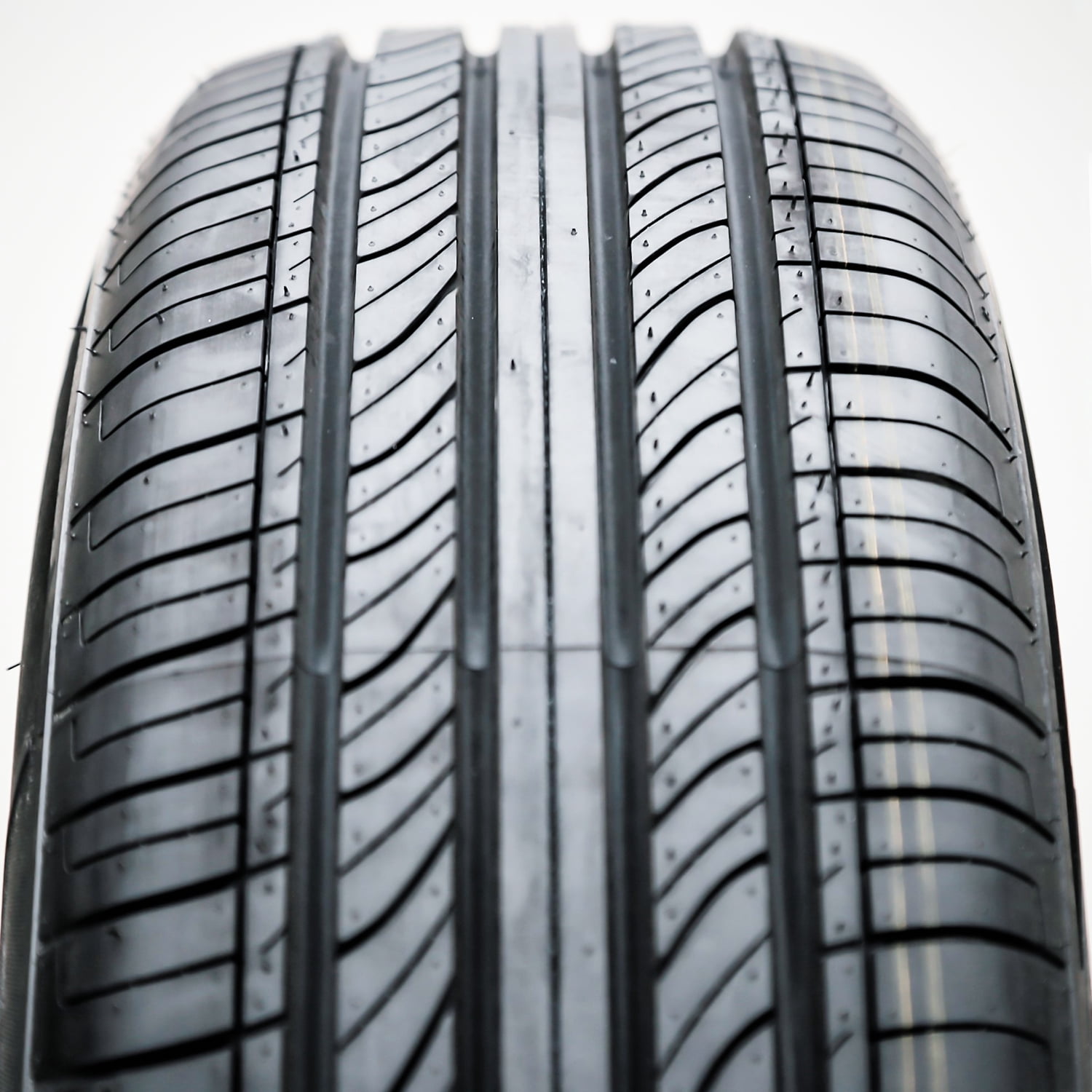 GT Radial Champiro Ecotec 205/65R16 95H AS A/S All Season Tire Fits: 2016-21 Chevrolet Malibu L, 2013-17 Honda Accord LX