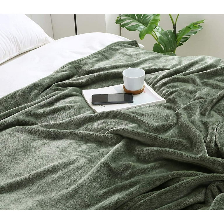 BEAUTEX Twin Size Fleece Blanket - Super Soft Flannel Throw, Lightweight & Fuzzy For Couch Or Bed, Olive Green 60x80 Inches