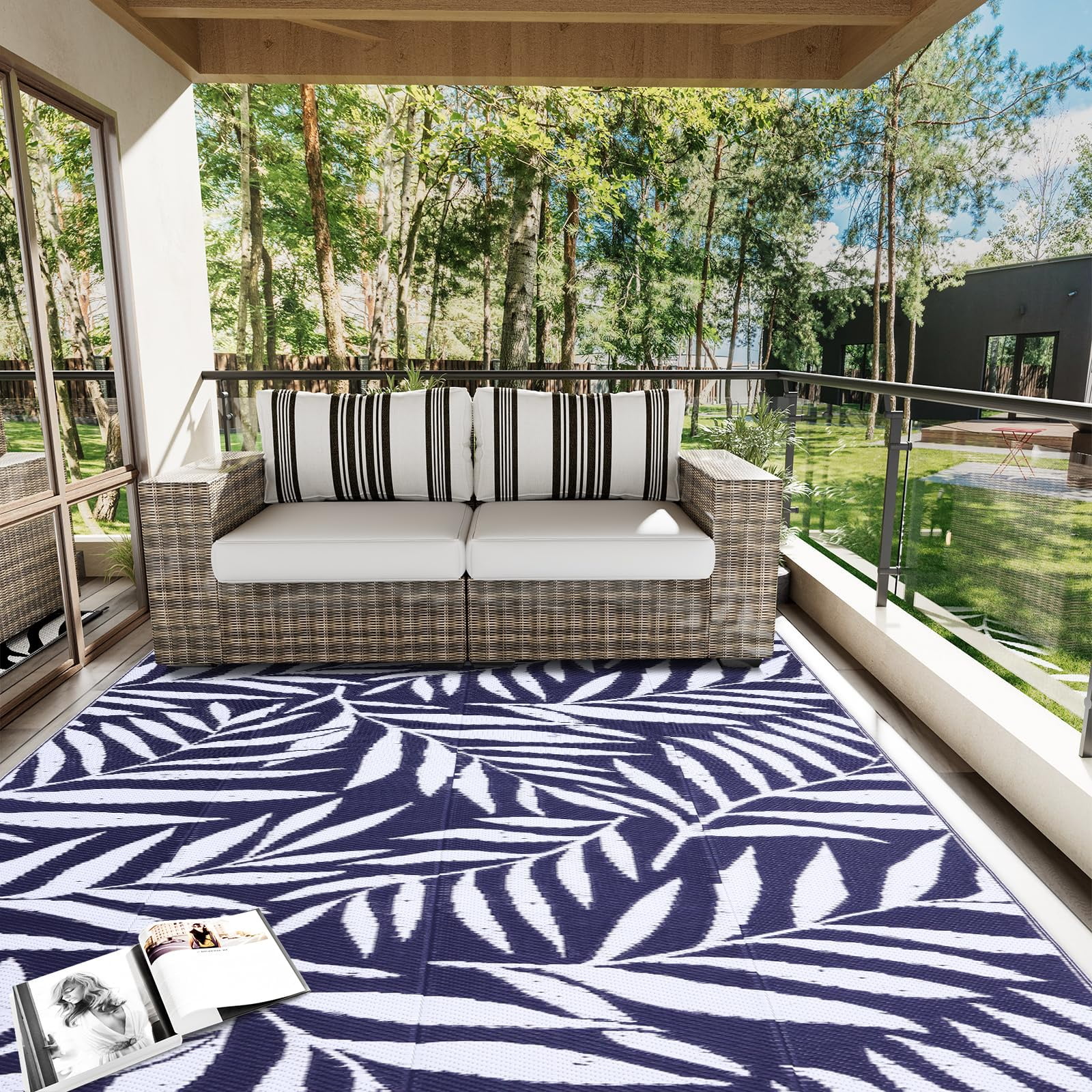 Smiry Outdoor Rugs 5x8, Waterproof Plastic Straw Indoor Outdoor Mat for Patio, RV Camping, Deck,Porch, Navy & White