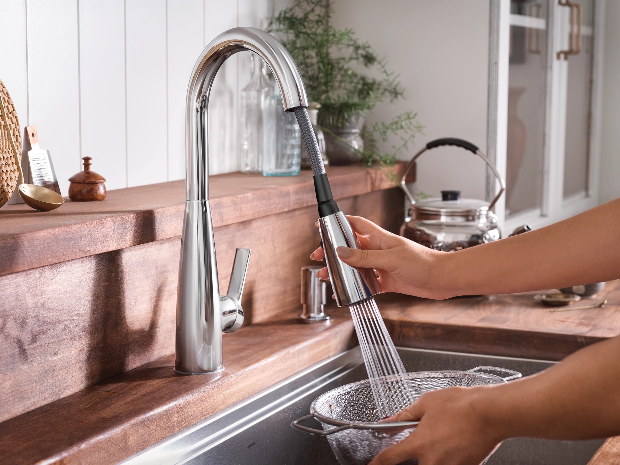 Moen Haelyn Single-Handle Pull-Down Sprayer Kitchen Faucet with Reflex and Power Boost in Chrome