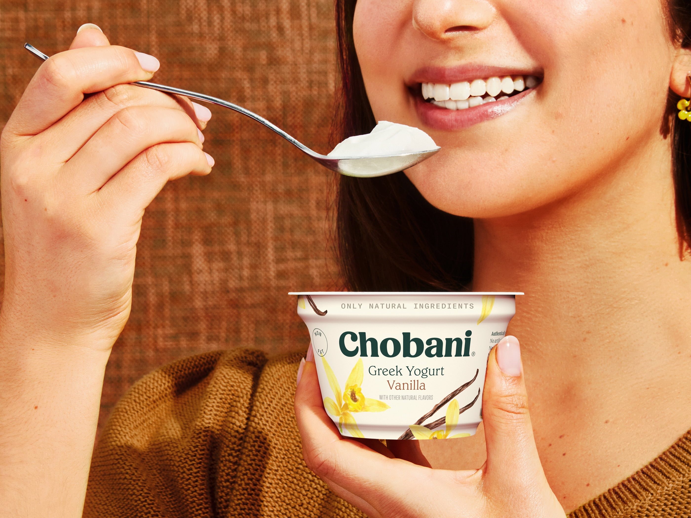 Chobani Non-Fat Greek Yogurt, Vanilla 5.3 oz Cup