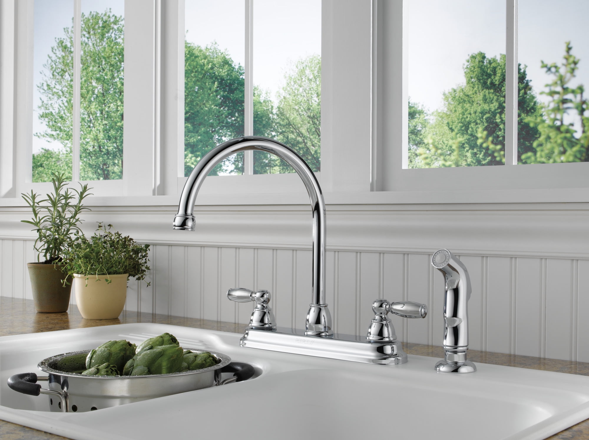 Claymore Two Handle Kitchen Faucet in Chrome P299575LF