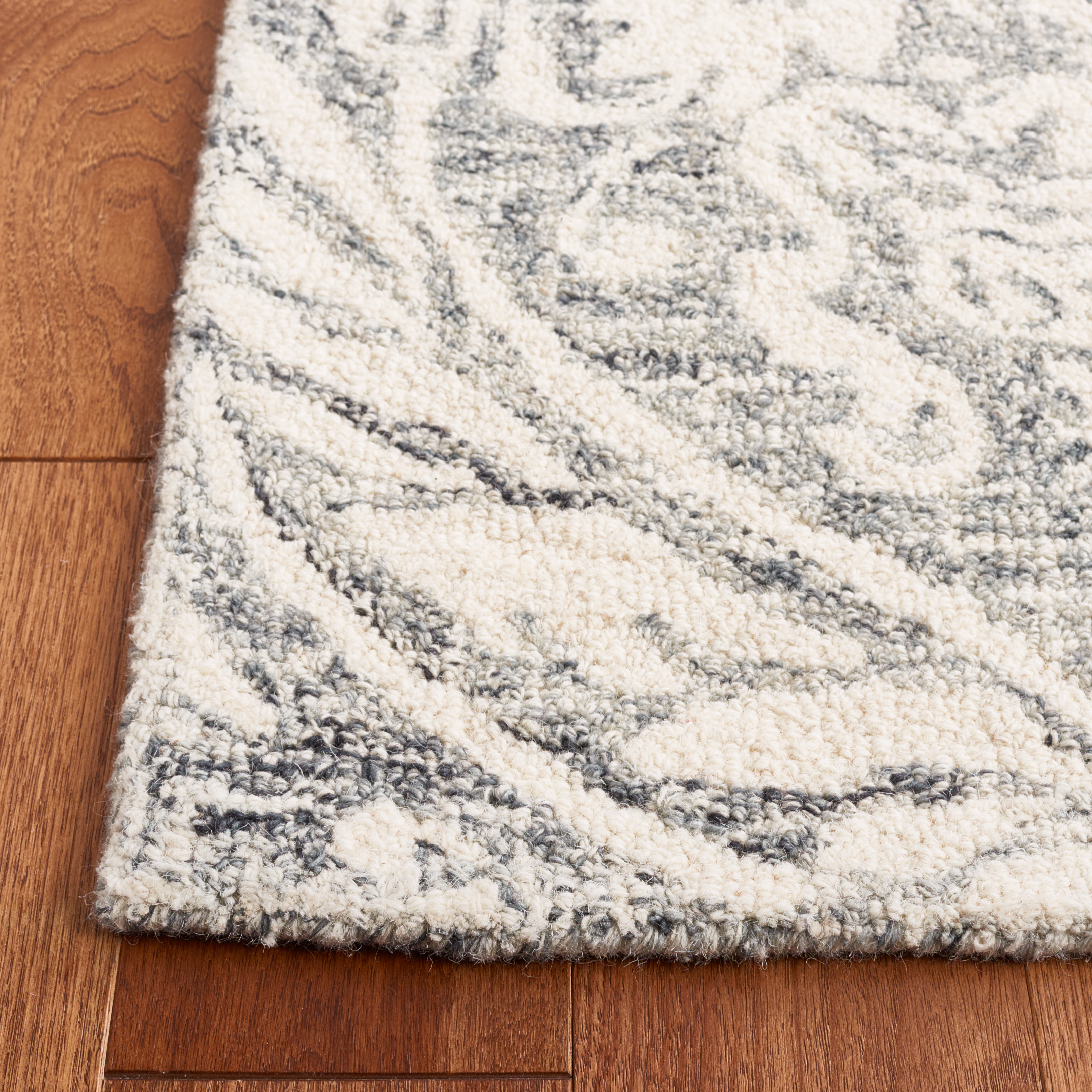 SAFAVIEH Abstract Constantine Damask Wool Area Rug, Ivory/Gray, 6' x 6' Square