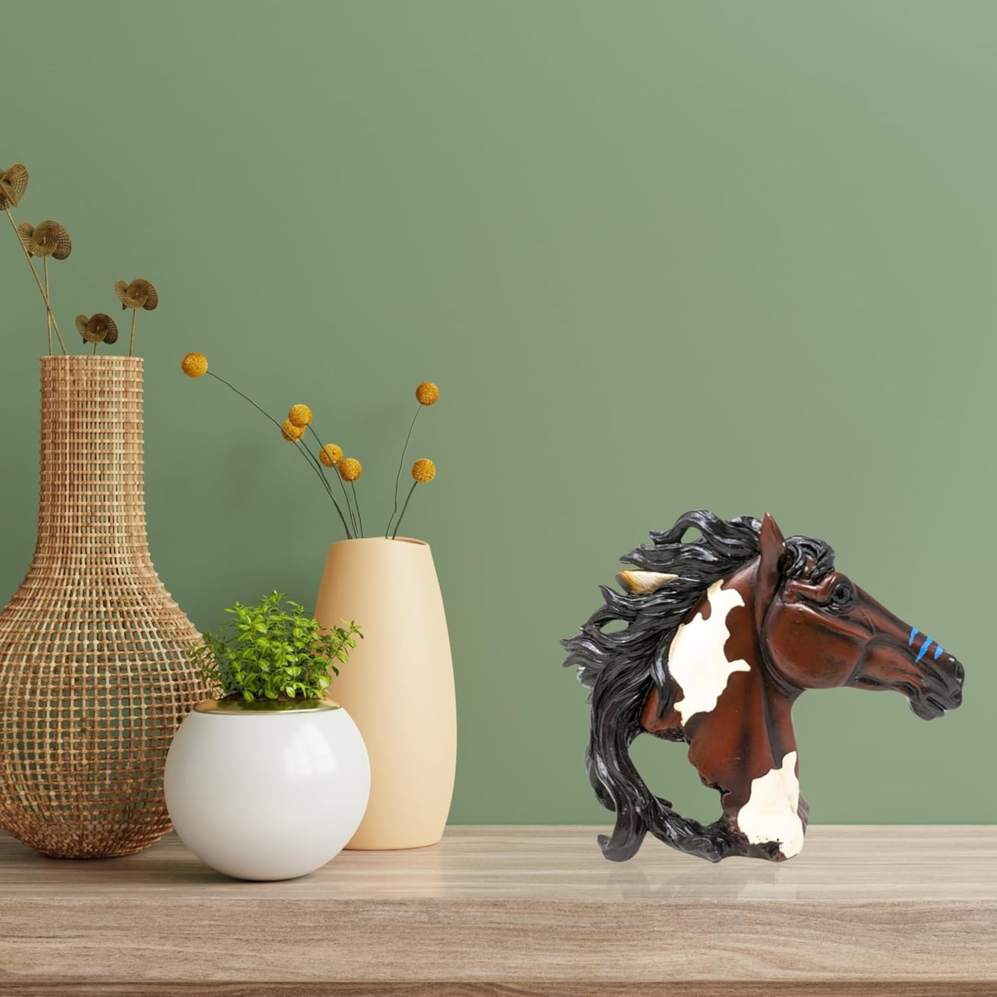 Horse Head Statue with Feathers – Rustic Western Bust Decor for Shelf or Desk – Cowboy & -Inspired Resin Figurine – Boho Equestrian Accent for Home or Office