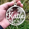 thumbnail image 3 of Diferentes nombres personalizados, decoraciones navideñas con forma de copo de nieve para el hogar, tarjeta de lugar con nombre grabada con láser, decoración navideña, 3 of 5