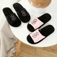 thumbnail image 4 of Zapatillas de mujer a la moda, zapatos de algodón para el hogar, suela suave y cálida de felpa, toboganes de suelo para interiores, zapatos peludos de invierno para mujer, zapatillas para parejas, 4 of 5