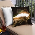 thumbnail image 1 of Ahgly Company Earth Nature Oreiller de Jet Extérieur 18 Pouces par 18 Pouces, 1 of 6
