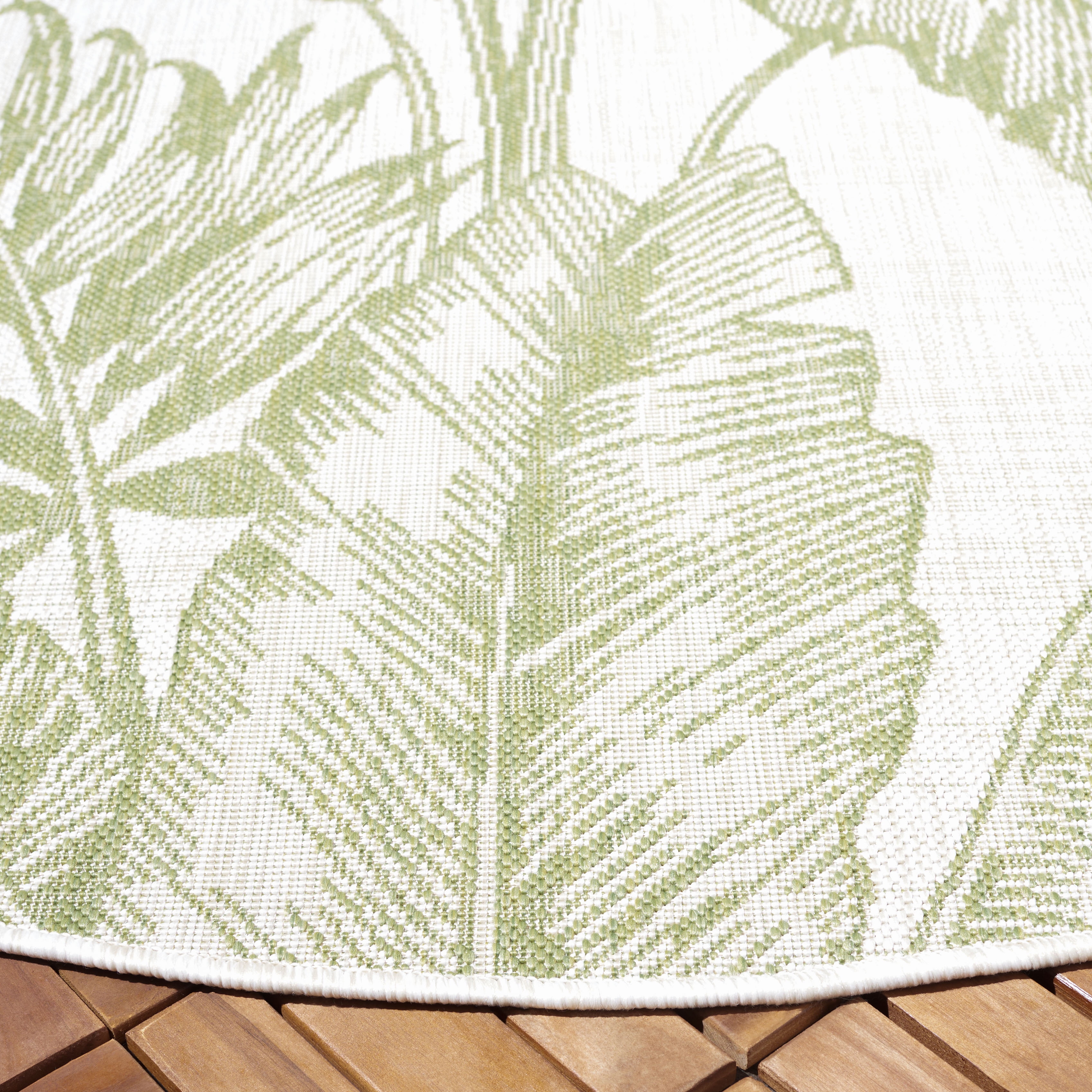 Safavieh Courtyard Twyla Botanical Indoor/Outdoor Area Rug, Ivory/Green, 6'7" x 6'7" Round