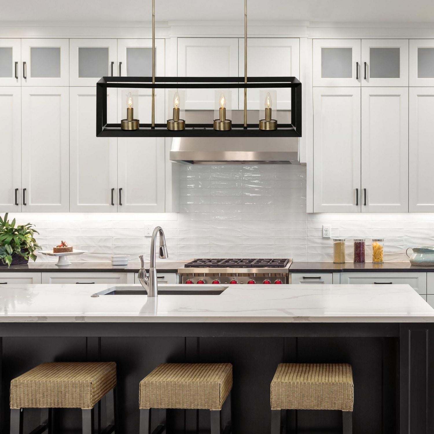 Globe Electric Verona 4-Light Metal Chandelier, Dark Bronze Finish, Antique Brass Accents, Clear Glass Shades, 65951