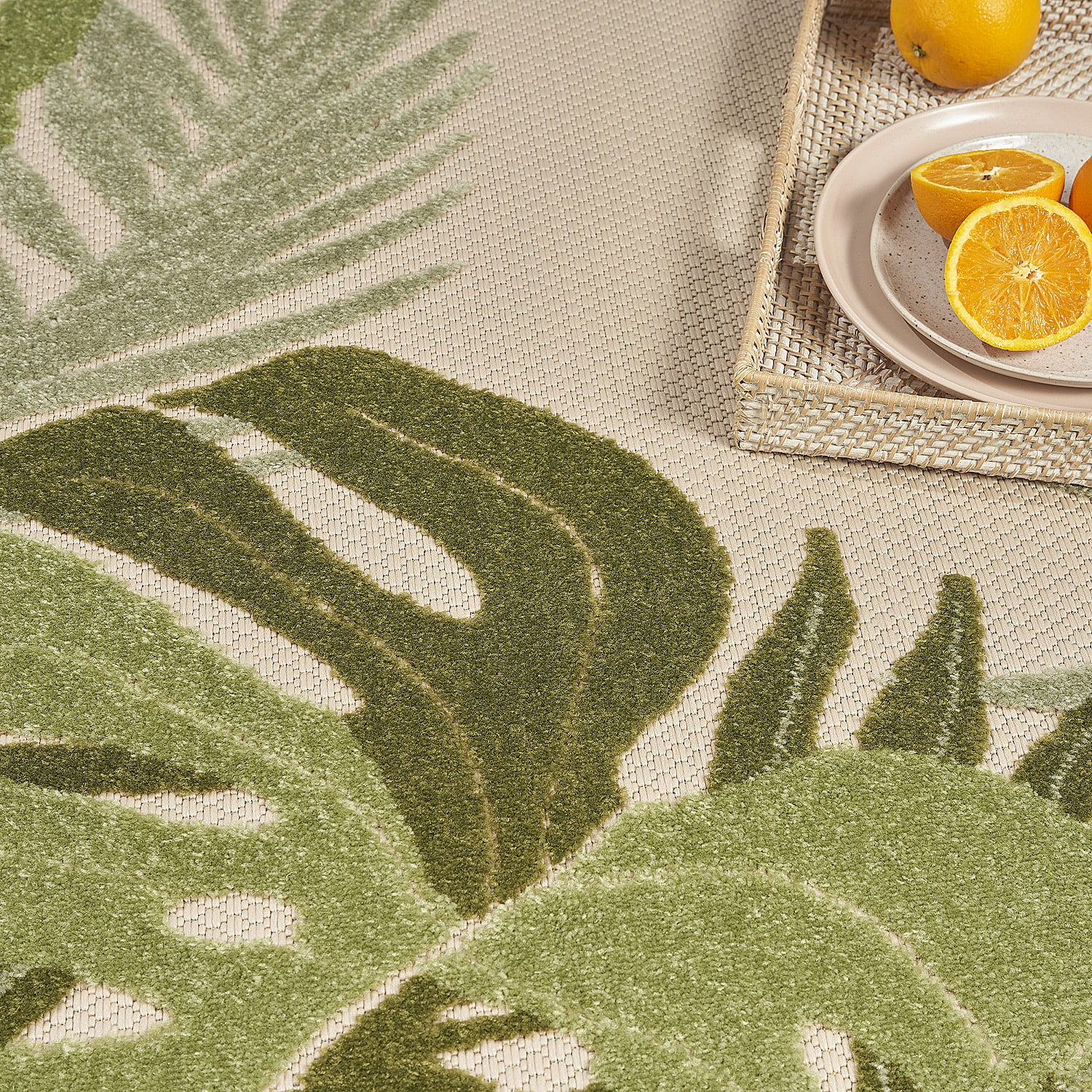 Nourison Aloha Nature Indoor/Outdoor Ivory Green 6' x 9' Area Rug (6x9)