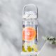 thumbnail image 4 of Botella de Agua Deportiva de Gran Capacidad con Pajita | Hervidor de plástico con aislamiento | Tapa de un clic a prueba de fugas | 1500ml | Resistente al frío y al calor | Hidratación al aire libre, 4 of 5