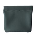 thumbnail image 2 of Bolsa de almacenamiento portátil tipo sobre con cierre automático, bolsa de maquillaje con fragmentos de cuero., 2 of 3
