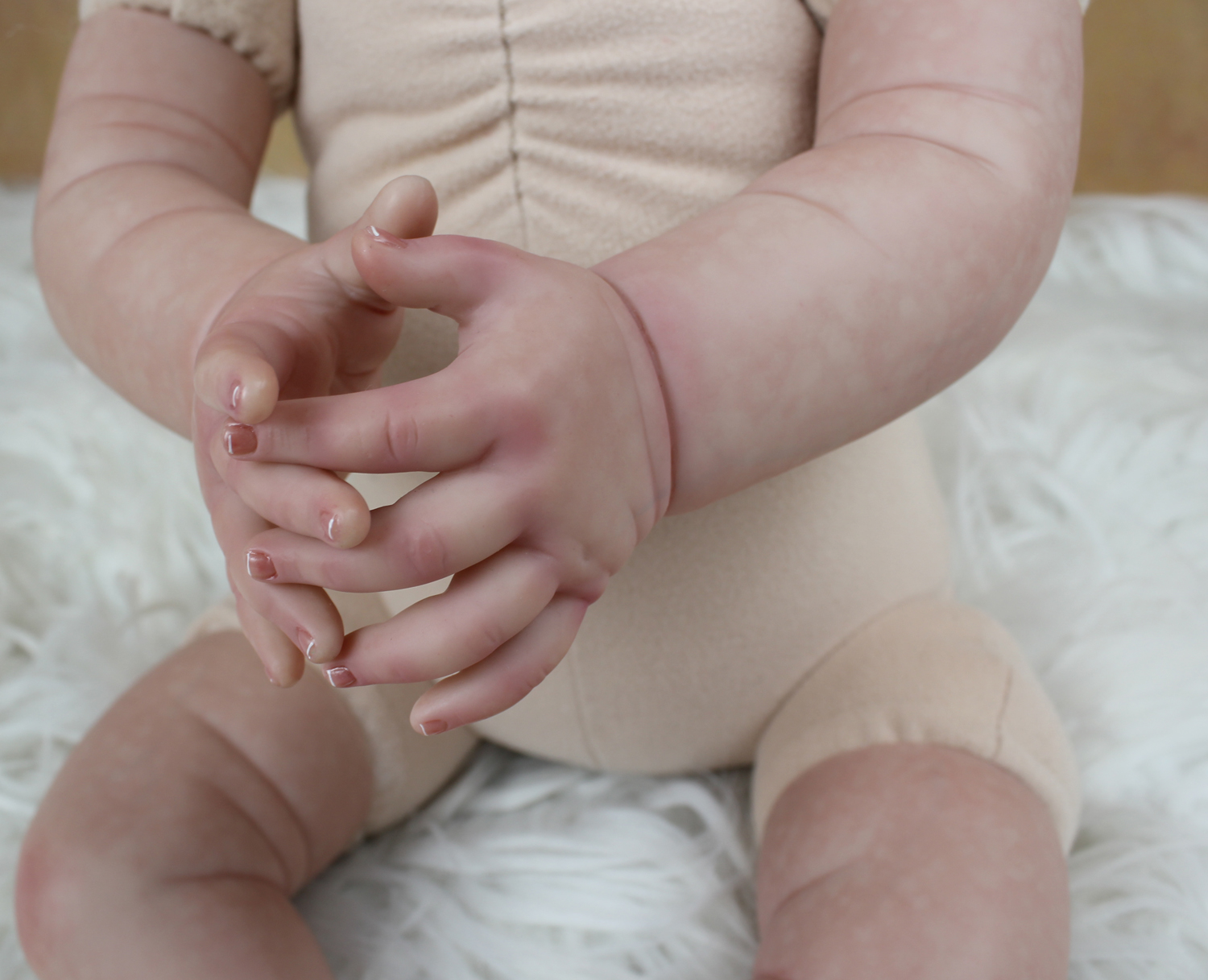 iCradle Cuddly Lifelike Reborn Baby Dolls Girl 22 Inch 55 CM Realistic Newborn Babies Handmade Soft Cloth Body Gift for Kids 3+
