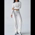 thumbnail image 4 of Conjunto de Chándal de Larga con Cuello Redondo y Pantalones Acampanados de Cintura Alta para Mujer. Flores Blancas y Grises S, 4 of 10