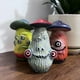 thumbnail image 4 of Escultura de Seta de Calavera de Halloween, Artesanías de Resina, Decoración de Escritorio de Oficina y Jardín para el Hogar A, 4 of 5