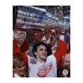 thumbnail image 1 of Luc Robitaille Signé Detroit Red Wings 2002 Cup Photo 8x10, 1 of 2