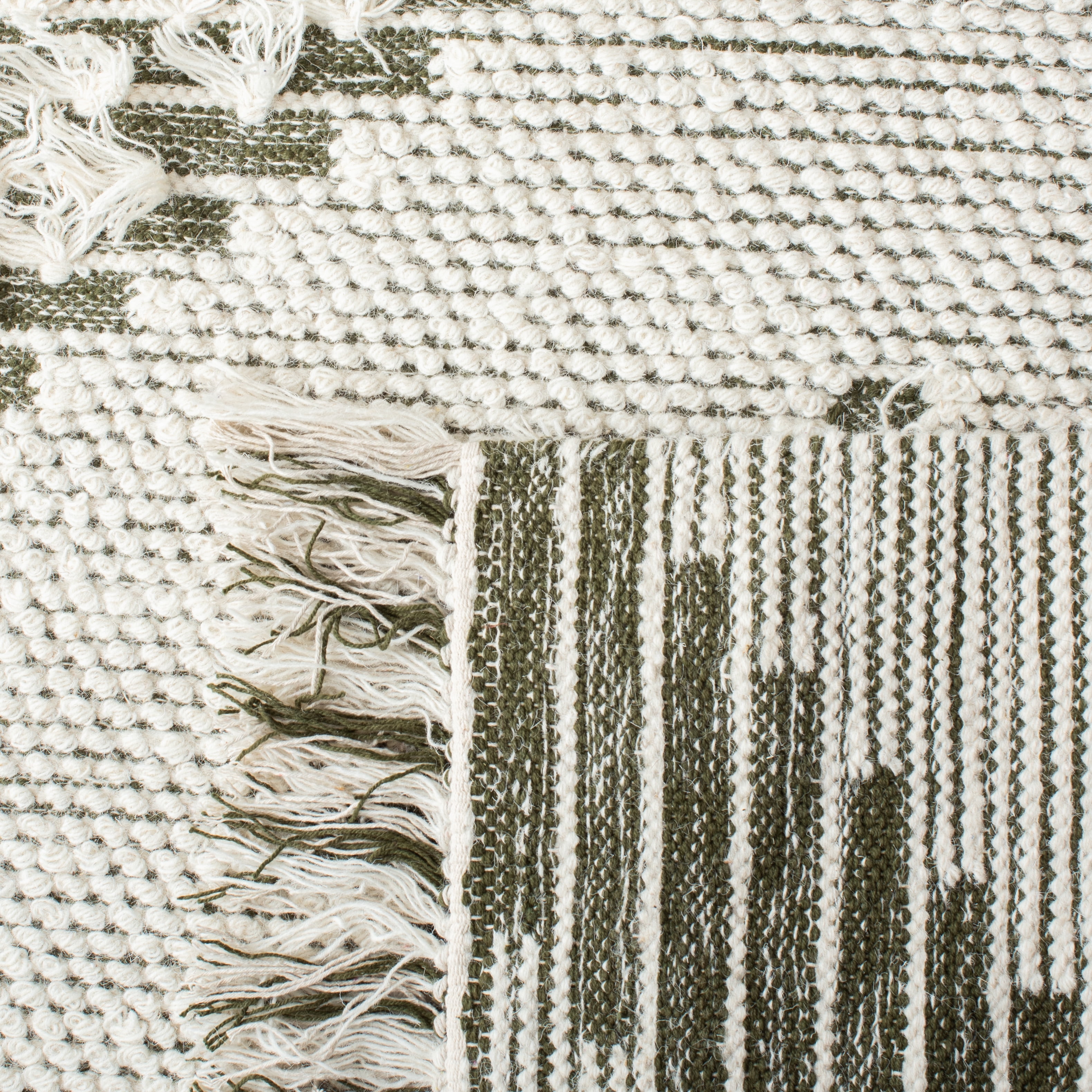 SAFAVIEH Vermont Winthrop Chevron Runner Rug, Ivory/Green, 2'3" x 8'