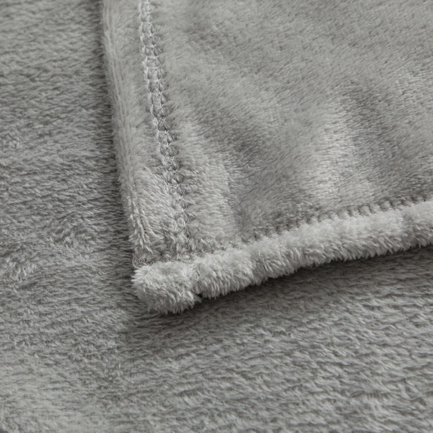 Jeté en peluche Mainstays Extra doux et douillet