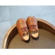 thumbnail image 3 of Zapatos de guisantes de cuero con cordones informales para bebés y niños pequeños, color marrón, 3 of 5