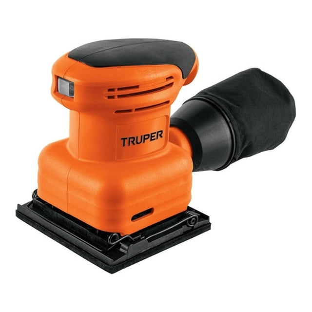 lijadora profesional orbital truper lior-1/4a2 naranja 60hz 200w 120v vista frontal en 3/4 de lijadora orbital compacta color naranja con base rectangular negra, almohadilla superior antideslizante negra, logo TRUPER en el costado y bolsa recolectora de polvo negra en la parte trasera; suele utilizarse también para acabados finos en muebles y trabajos en espacios estrechos.