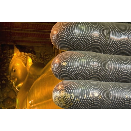Posterazzi Detail Of Toes Of Large Reclining Buddha Canvas Art - Ian Cumming  Design Pics (38 x