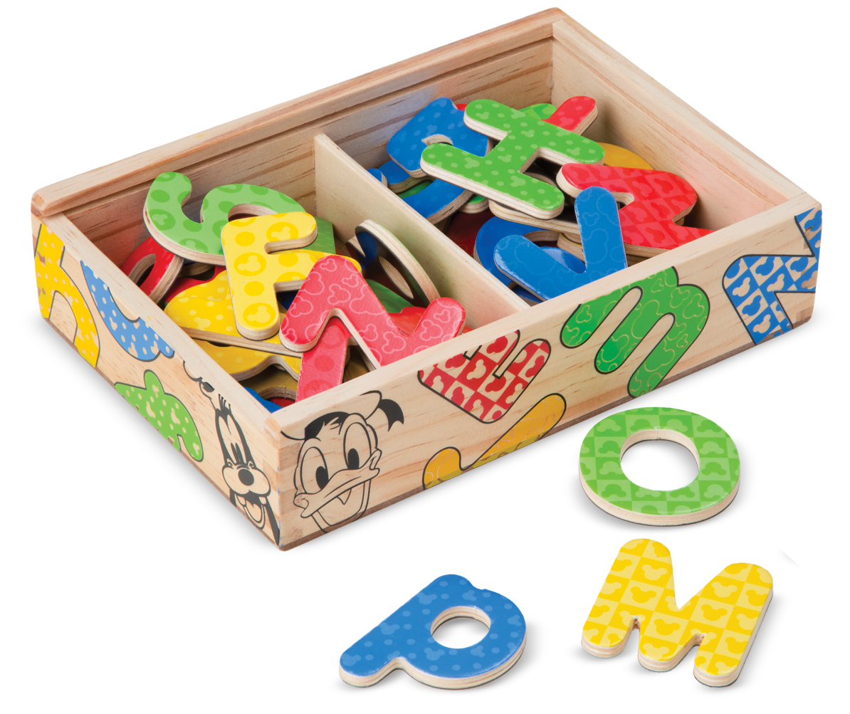 Melissa & Doug 20 Magneti In Legno A Forma Di Animali In Scatola Regalo + Bundle Con Mini-Pad Scratch Art Gratuito