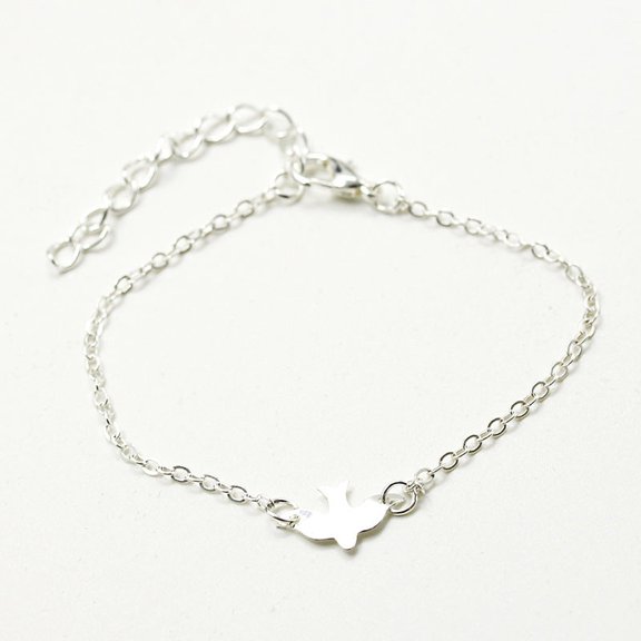 Womens Delicate Dove Bracelet  Alloy Electroplated Animal Zodiac Design, Symbolic Peace Jewelry