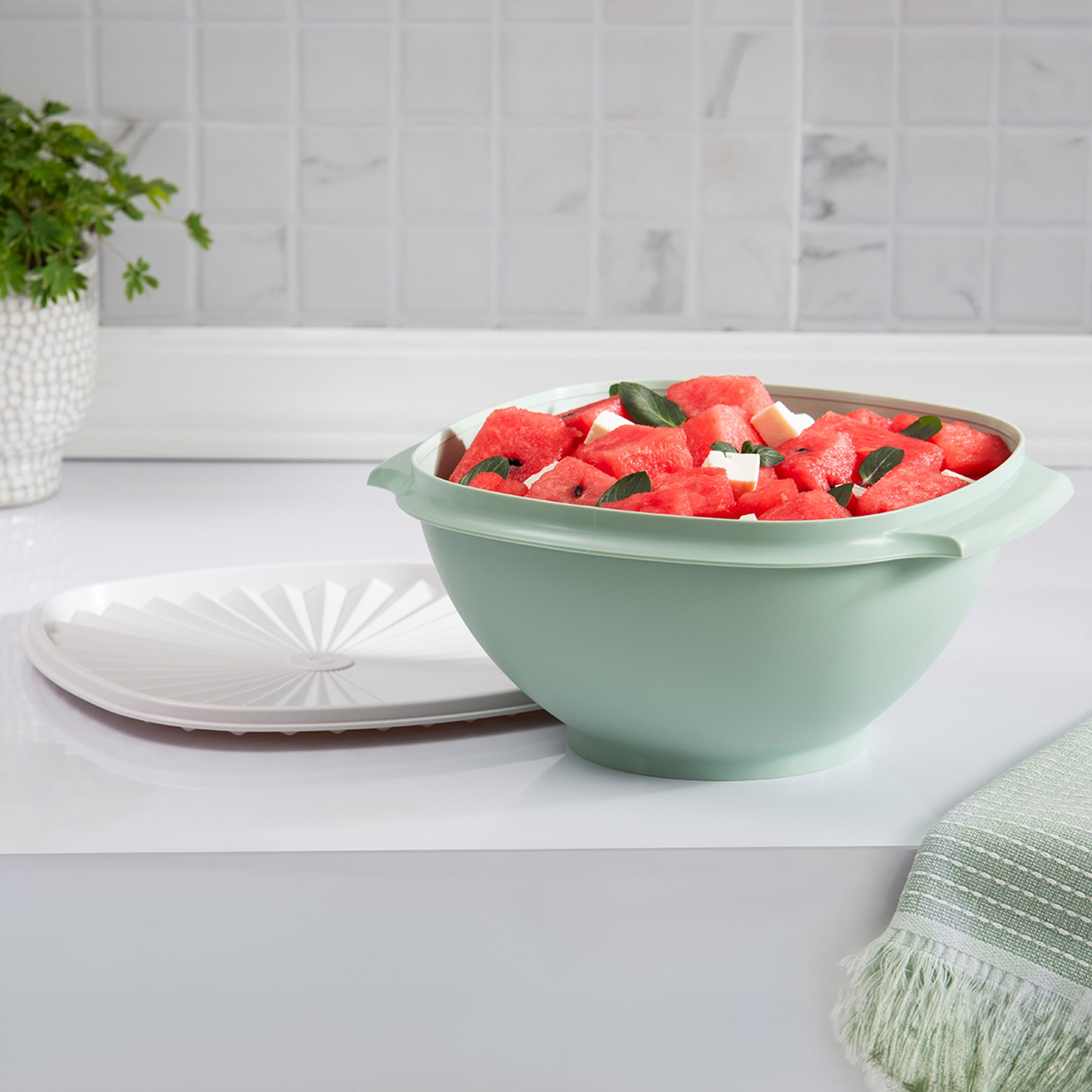 (3 pack) Tupperware Heritage 11.75-Cup Food Storage Bowl with Lid, Green