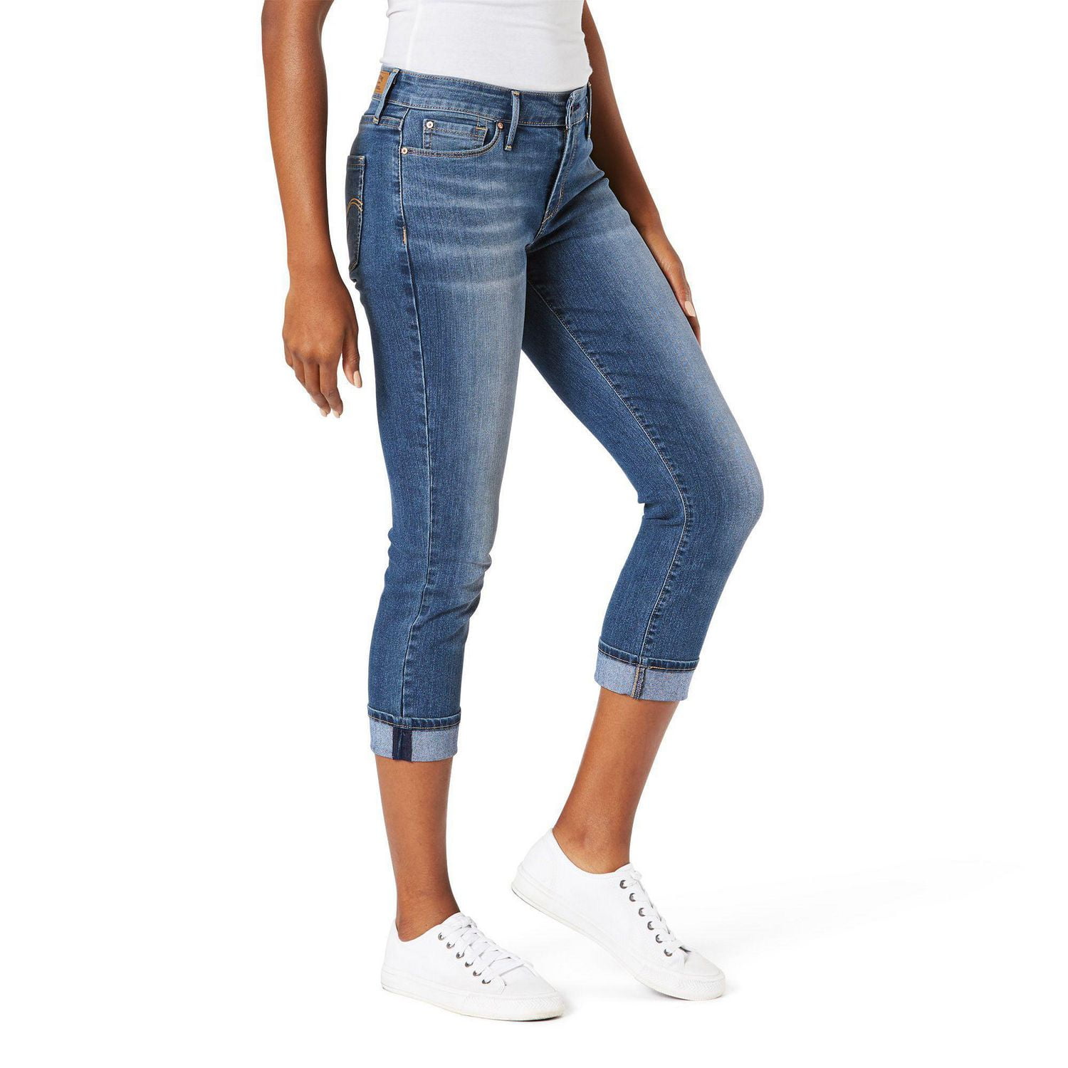 Levi Strauss Signature.™ Women's Modern Capri