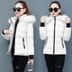thumbnail image 3 of Chaqueta corta de algodón, abrigo de invierno para mujer, chaqueta de algodón, corte entallado, cuello de piel gruesa, chaqueta pequeña de algodón, 3 of 6