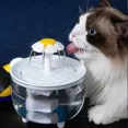 thumbnail image 2 of Fuente de agua para mascotas con circulación automática, dispensador de agua silencioso para gatos y perros, filtro de agua transparente con pétalos, apagado automático por corte de energía, 2 of 5