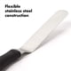thumbnail image 5 of Espátula para glaseado OXO Good Grips Bent, color negro y plateado, 5 of 6