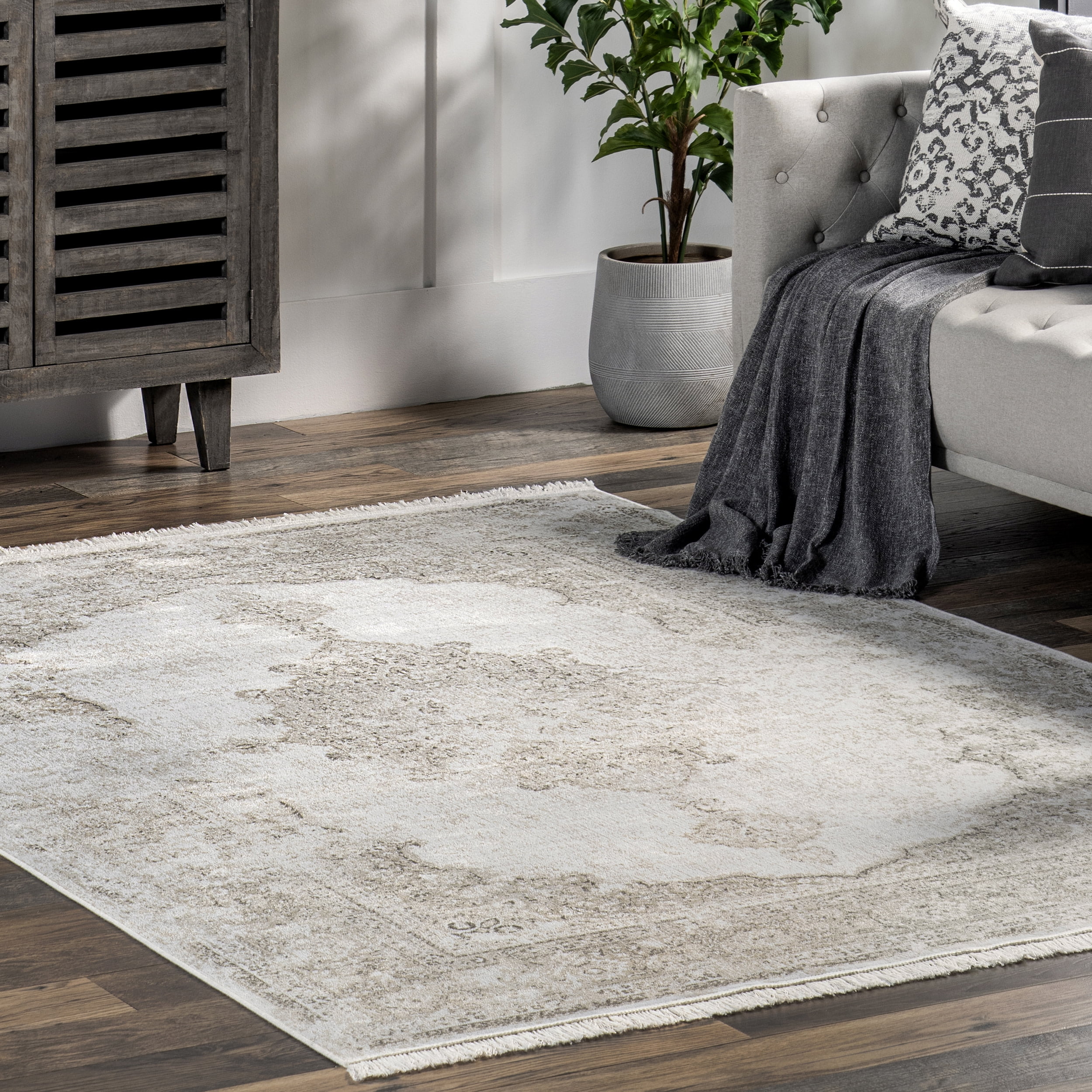 Paisley Machine Washable Faded Floral Border Medallion Area Rug — nuLOOM