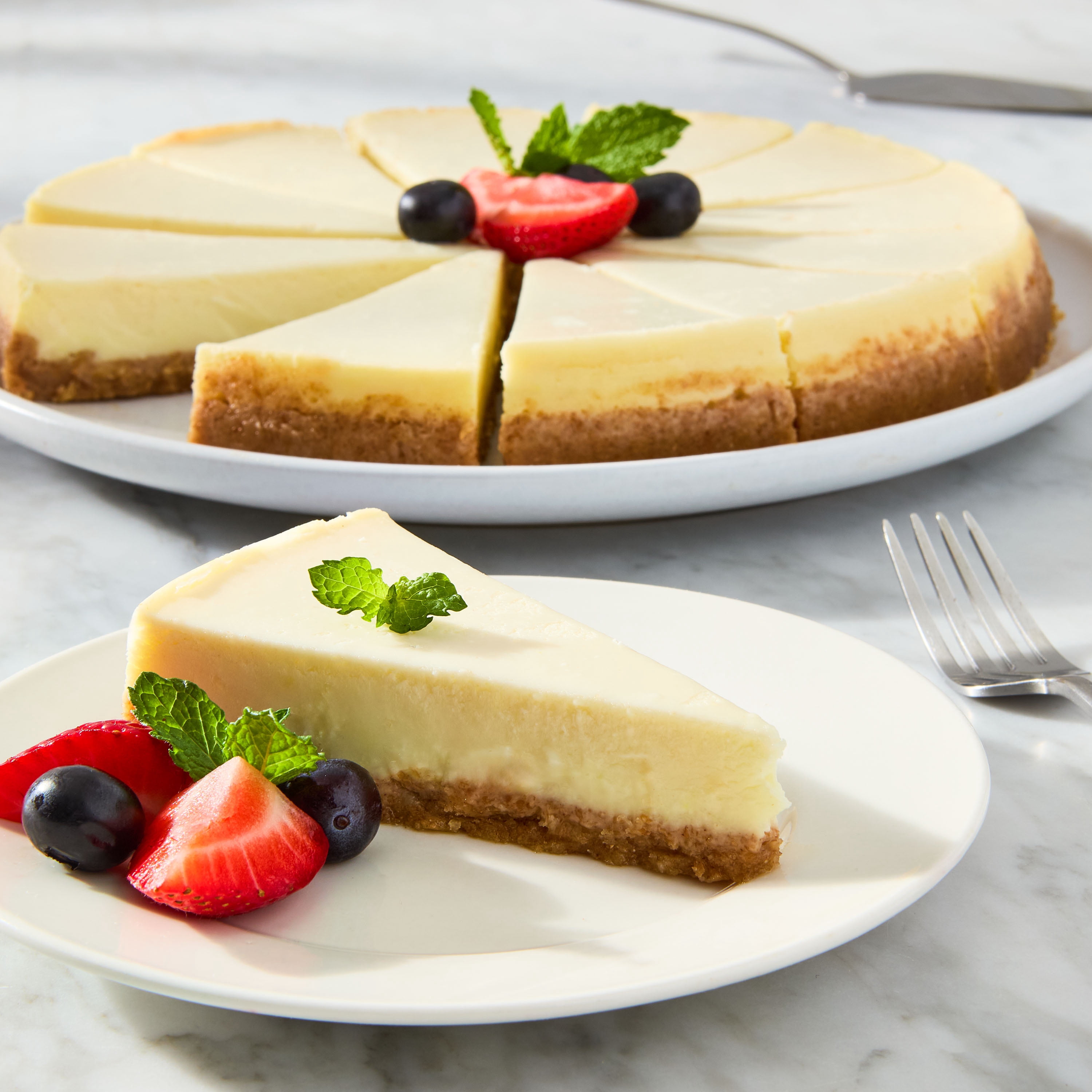 Freshness Guaranteed New York Style Full Cheesecake, 40 oz, 12 Count (Refrigerated)