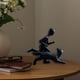 thumbnail image 4 of Estatua de hombre y perro, figura decorativa de arte para estantería de salón. Negro, 4 of 7