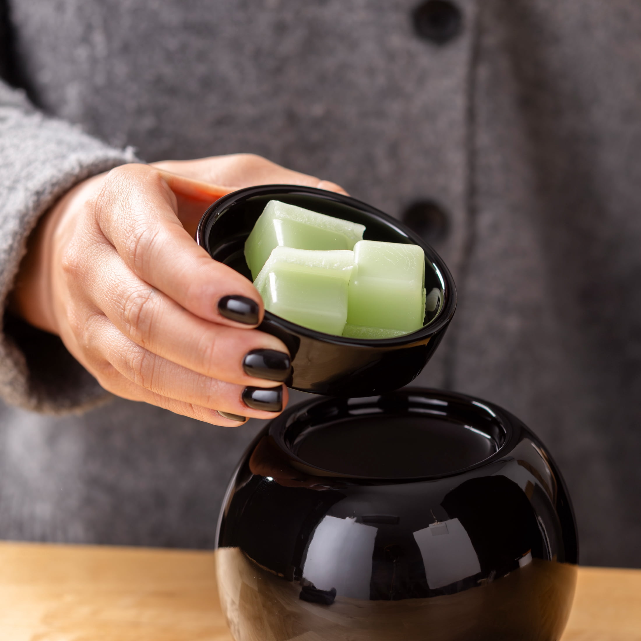 Mainstays Contemporary Bubble Wax Melt Warmer, Rich Black Gloss Finish