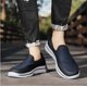 thumbnail image 2 of Zapatillas de deporte transpirables de malla para hombre y mujer, verano 2023, zapatos casuales ligeros y suaves de alta calidad para parejas, zapatos para caminar para hombre mayor 44 Gao Jinjia LED, 2 of 2