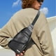 thumbnail image 4 of Bolso Bandolera Impermeable de Piel Sintética para Hombre con Puerto de Carga Usb, Antirrobo, para Uso Informal y Profesional., 4 of 6
