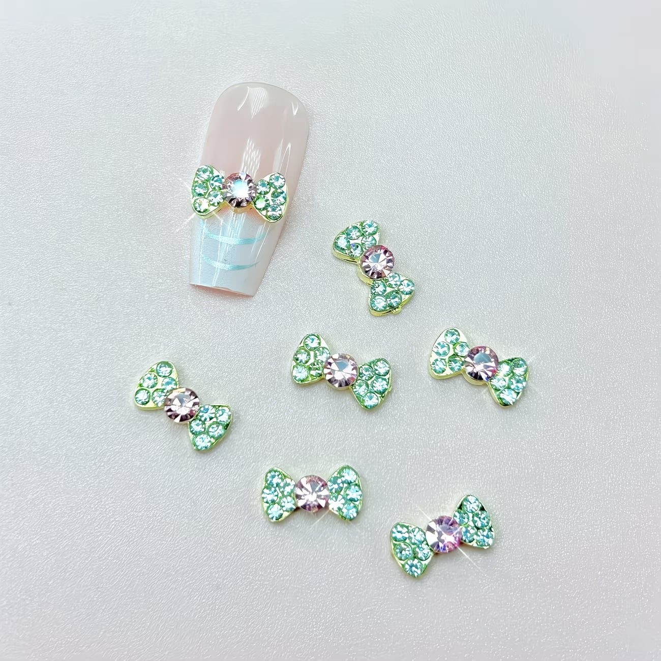 50pcs Spring and Summer Shiny Rhinestone Bowknot Art Nails, Alloy Bowknot Decoration, Suitable for Women and Girls' Nail Art Decorations, Nail Art Accessories