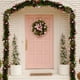 thumbnail image 5 of Decoración Navideña con Tiras de Colores de Papá Noel para Crear Ambiente., 5 of 7