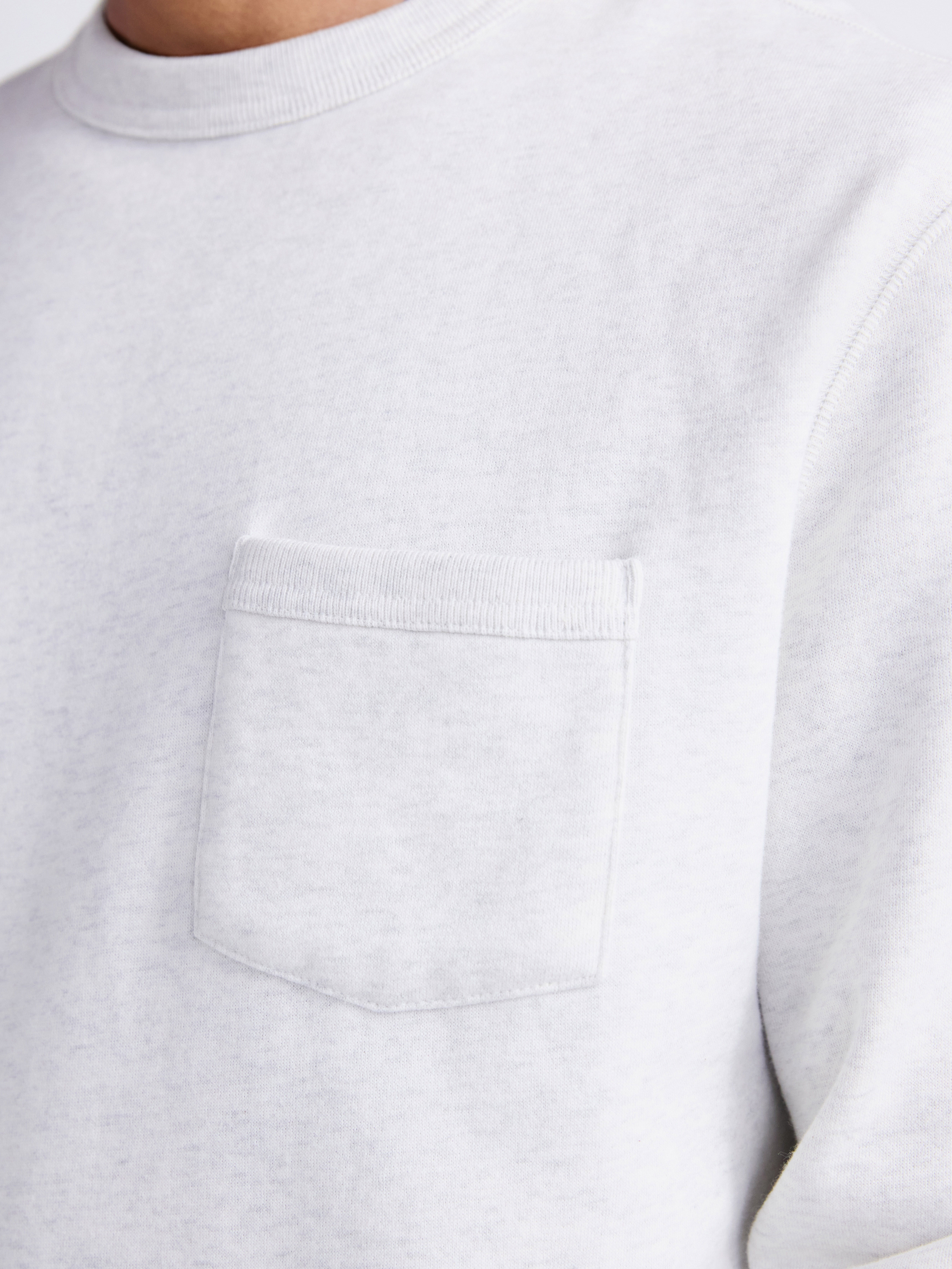 Free Assembly Men's Fleece Crewneck Sweatshirt with Long Sleeves, Sizes S-3XL