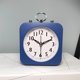 thumbnail image 5 of Despertador pequeño y silencioso con diseño de caramelos creativos de moda, reloj despertador de escritorio con barrido de viento y segundos., 5 of 6