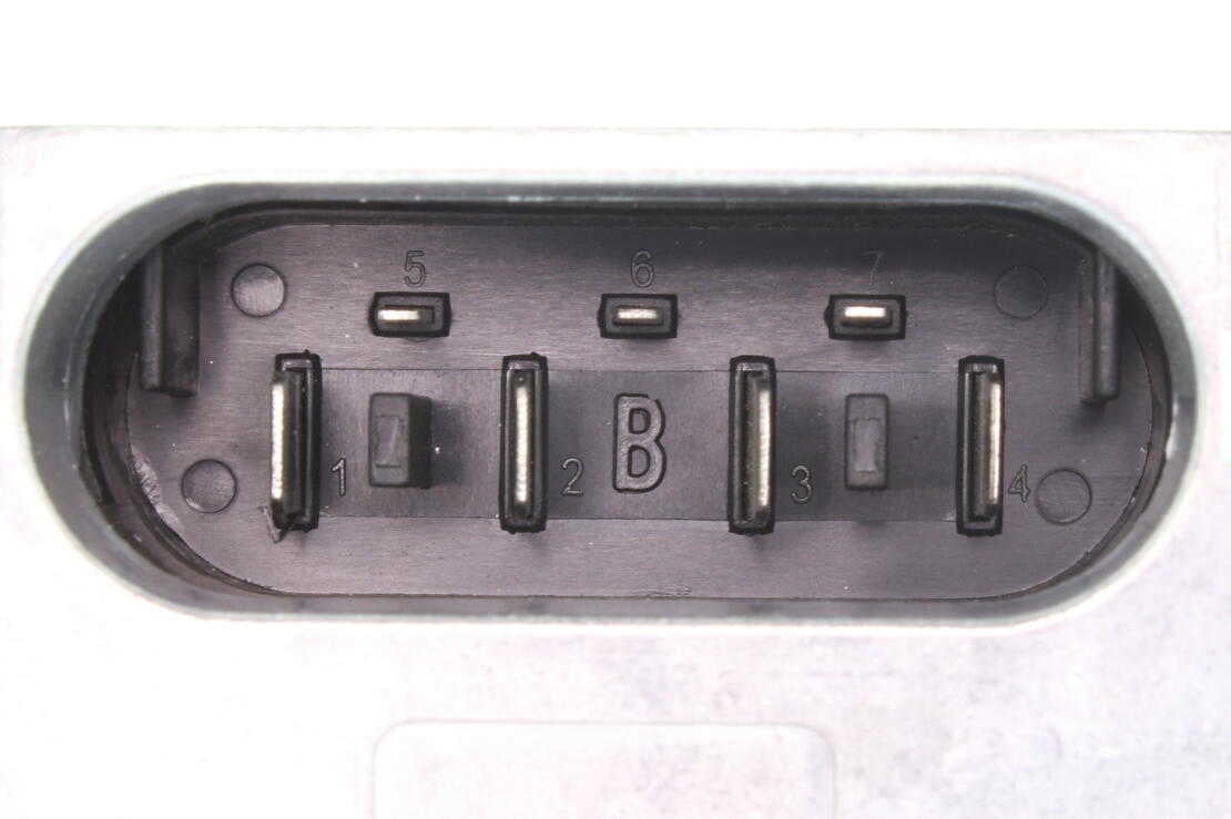 VEMO V30-79-0011 Control Unit, electric fan (engine cooli