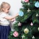 thumbnail image 5 of Juego de 44 bolas decorativas navideñas para colgar en el árbol de Navidad, bolas pintadas de color macarrón, ligeras y de forma especial, adecuadas para colgar en el árbol de Navidad Akmoler, 5 of 6