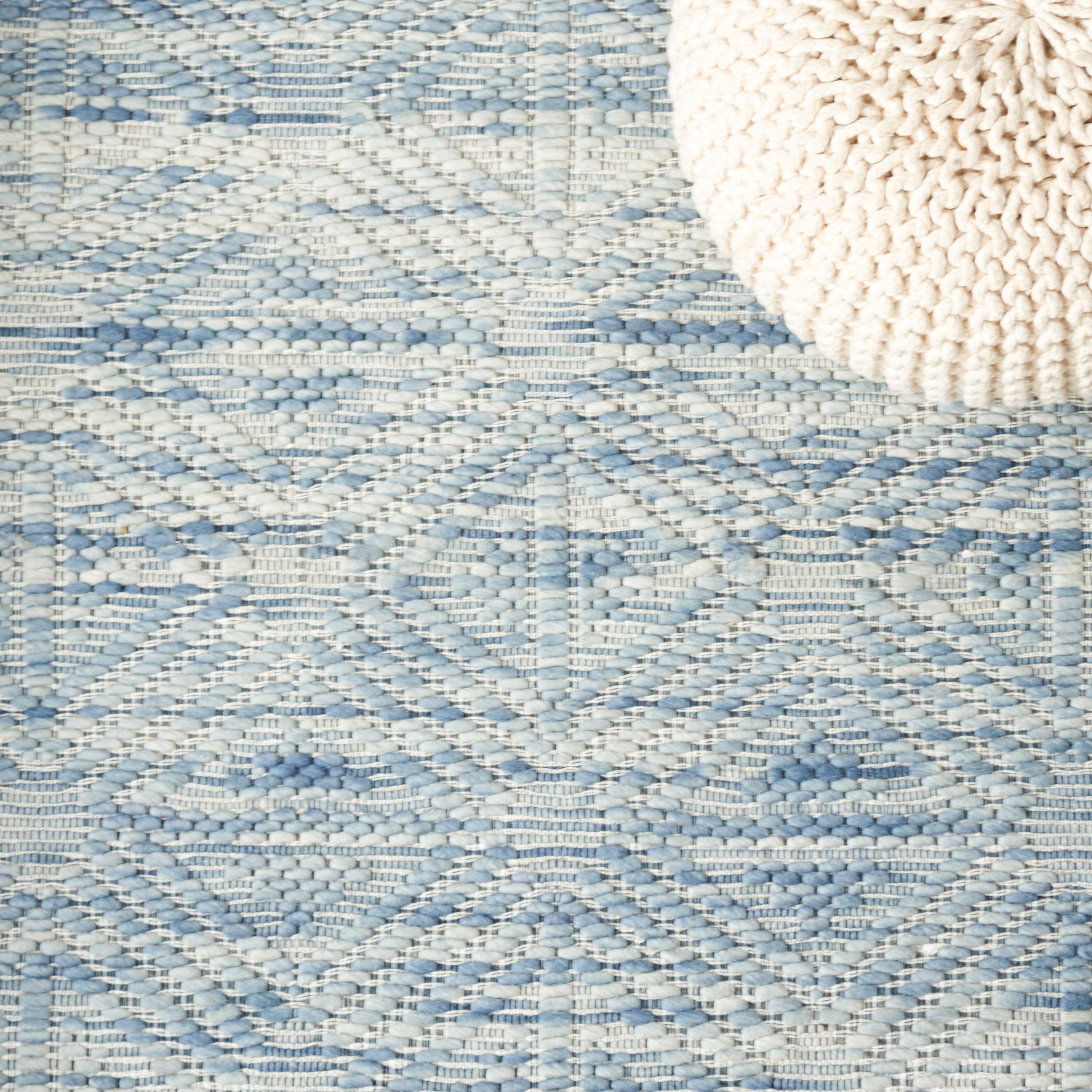 SAFAVIEH Marbella Rhonda Diamond Area Rug, Light Blue/Beige, 8' x 10'