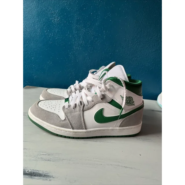 A i r-Jor-dan 1 Mid Mens “Pine Green” DC7248-103 Size 8 Men’s/9.5 w