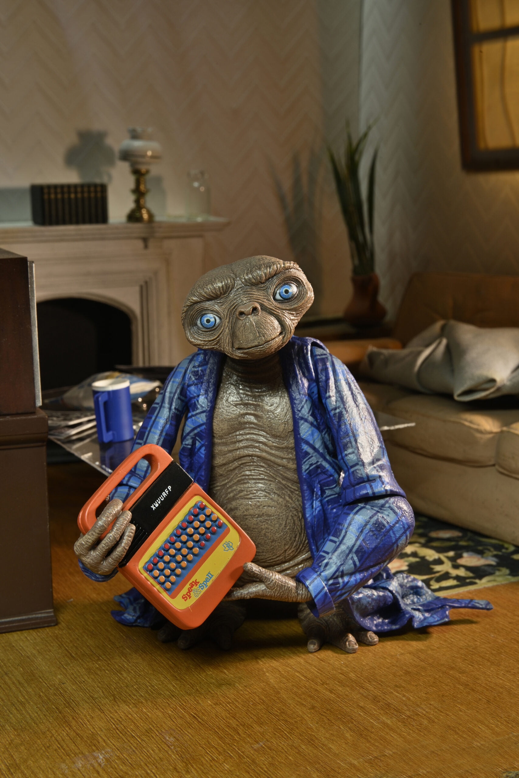 NECA - 40th Anniversary E.T. & Elliott 7