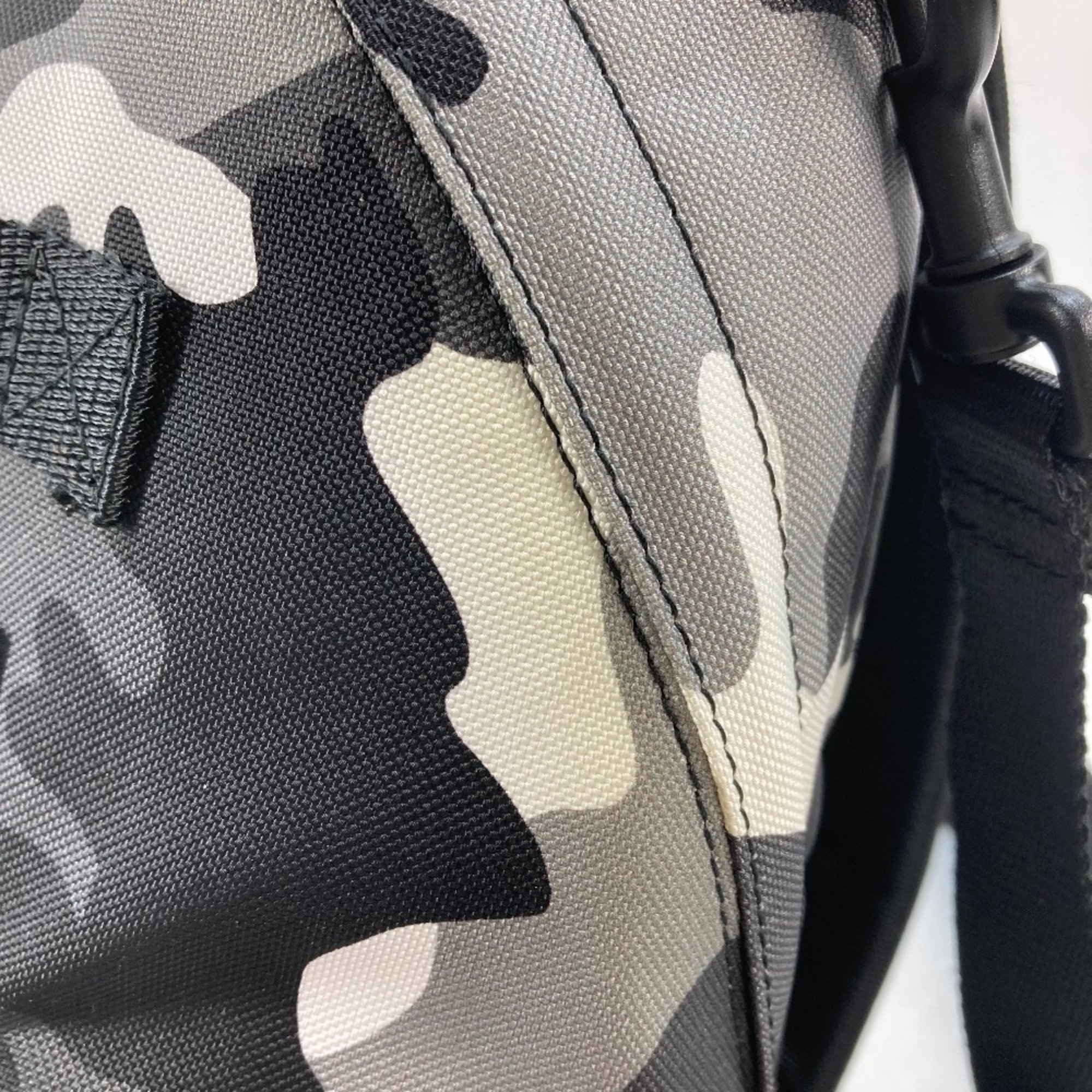 Pre-Owned Balenciaga 6440312 Camouflage camouflage Backpack  display picture 1